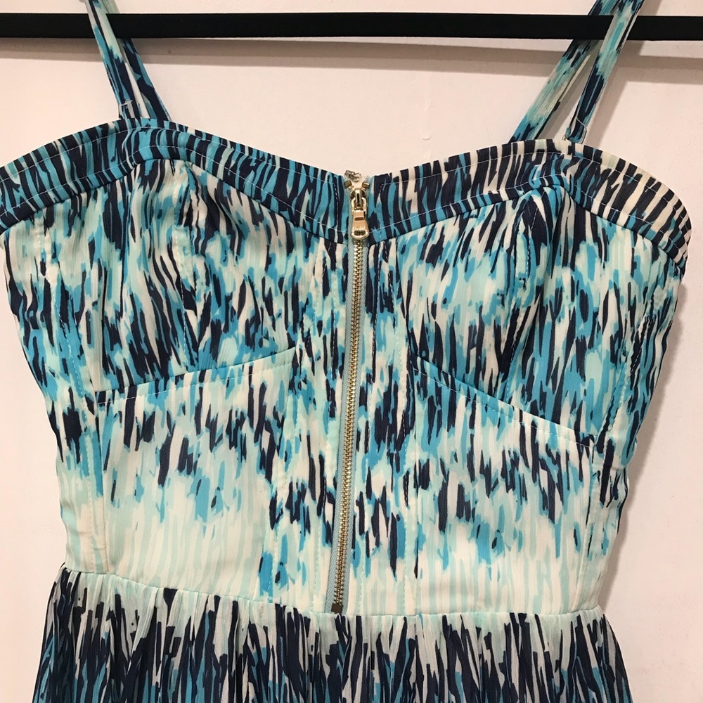 GUESS Dress - Picture 2 of 3